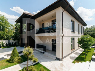 Vânzare, casă, 2 nivele, 280 mp + 8 ari, str. Sfântul Gheorghe, Dumbrava