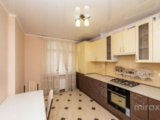 Apartament cu 2 camere, 59 m², Centru, Chișinău foto 1