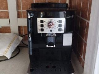 Vand aparat de cafea Delonghi