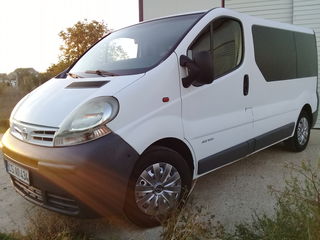 Nissan Primastar Vivaro foto 2