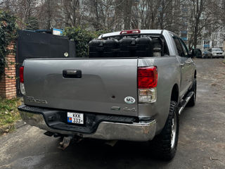 Toyota Tundra foto 4