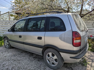 Opel Zafira foto 8