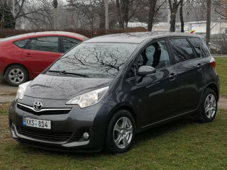 Toyota Verso-S foto 4