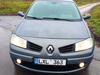 Renault Megane foto 2