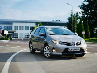 Toyota Auris Automat 1.8 Hybrid От 19euro