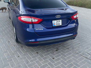 Ford Fusion foto 6