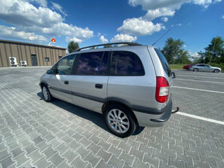 Opel Zafira foto 6