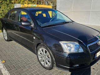 Toyota Avensis foto 4