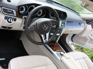 Mercedes E-Class foto 2