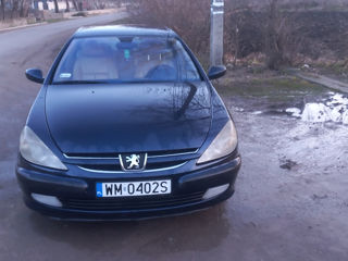 Peugeot 607