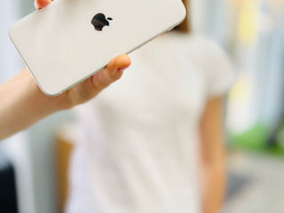 iPhone SE 2020 64 GB de la 146 lei/lună! Ca nou! foto 3
