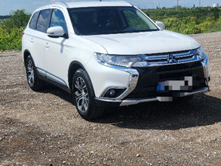 Mitsubishi Outlander foto 1