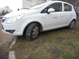 Opel Corsa foto 1