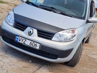 Renault Grand Scenic foto 2