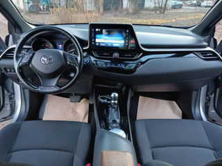 Toyota C-HR foto 7