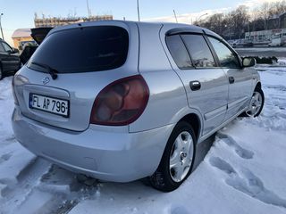 Nissan Almera foto 4