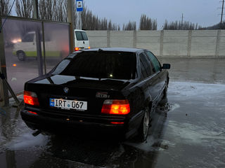 BMW 3 Series foto 2