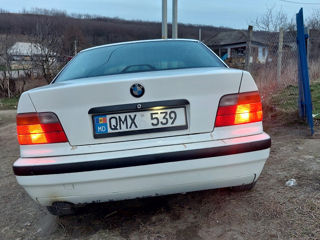 BMW 3 Series foto 2