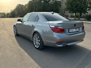 BMW 5 Series foto 4