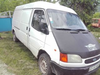 Ford Transit foto 1