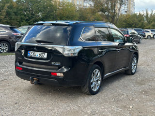 Mitsubishi Outlander foto 4