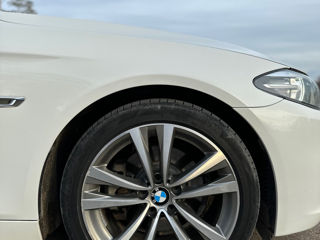 BMW 5 Series foto 4