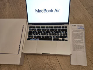 MacBook Air M2 13" Silver 512GB (Garanție Ultra. MD)