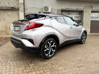 Toyota C-HR foto 3