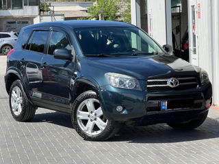 Toyota Rav 4 foto 1