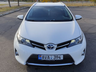 Toyota Auris foto 1