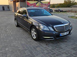 Mercedes E-Class foto 1