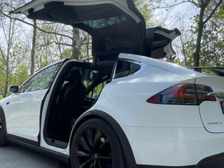 Tesla Model X foto 5