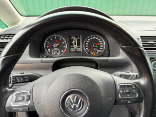 Volkswagen Touran foto 5