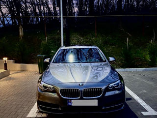 BMW 5 Series foto 1