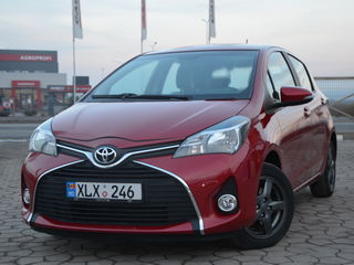 Toyota Yaris foto 2