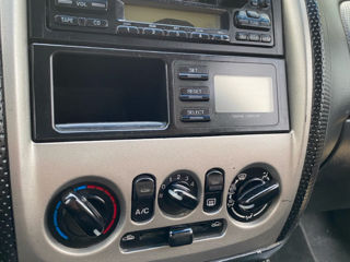 Mazda 323 фото 7