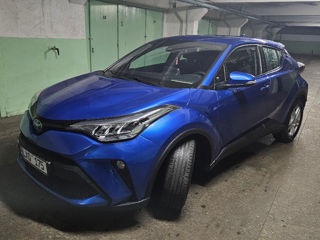 Toyota C-HR foto 2