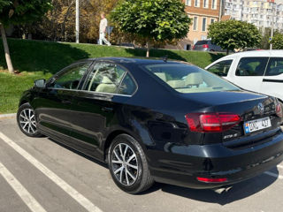 Volkswagen Jetta foto 7