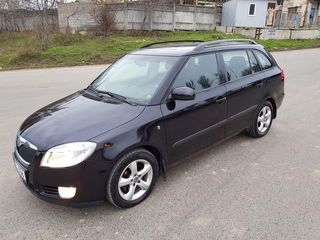 Skoda Fabia foto 1