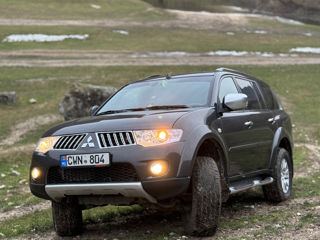 Mitsubishi Pajero Sport foto 4