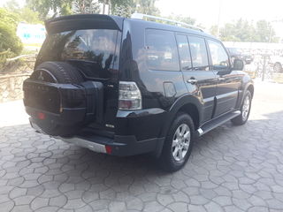 Mitsubishi Pajero foto 4