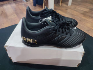 Продам кроссовки Adidas Predator, куплены в Англии,.