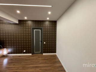 Apartament cu 2 camere, 75 m², Centru, Chișinău foto 9