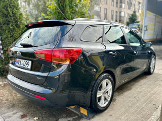 KIA Ceed Sw foto 4