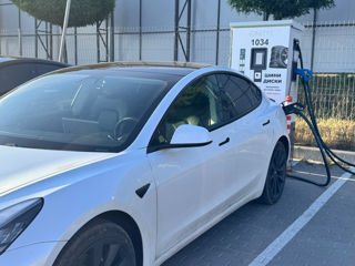 Tesla Model 3 foto 6