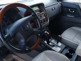 Mitsubishi Pajero foto 15