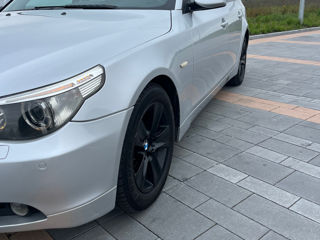 BMW 5 Series foto 3