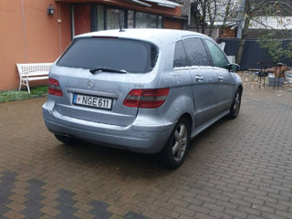 Mercedes B-Class foto 4