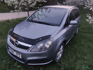 Opel Zafira foto 1