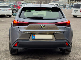 Lexus UX foto 8